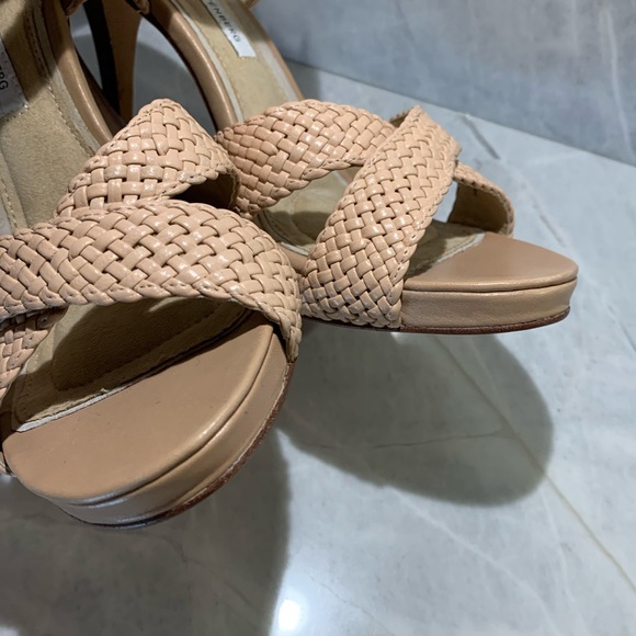 NWOB Diane Von Furstenberg leather woven tan sandals with 4.5” heels size 9 - Picture 4 of 8